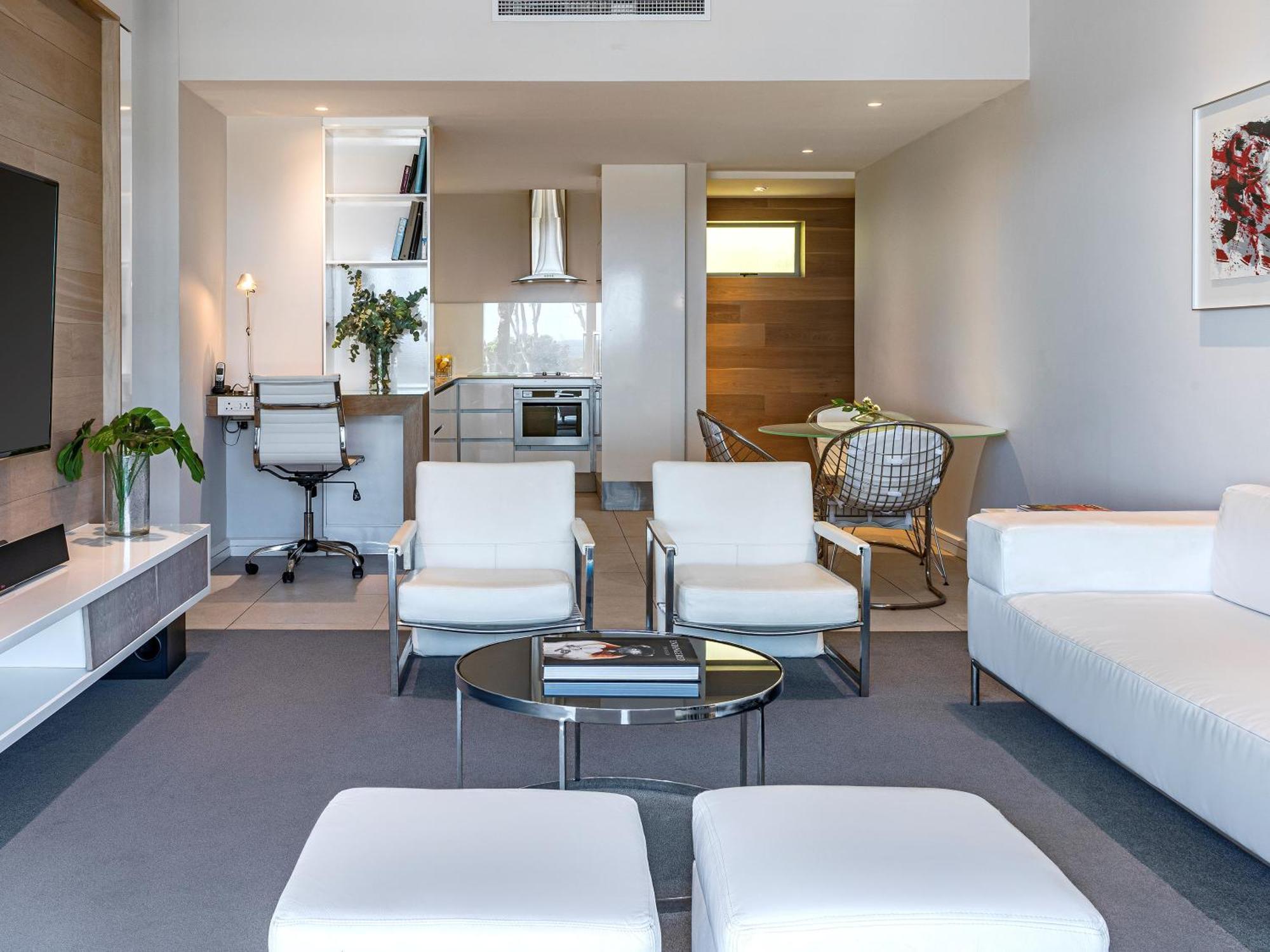 South Beach Camps Bay Boutique Hotel Fokváros Kültér fotó A suite at the W